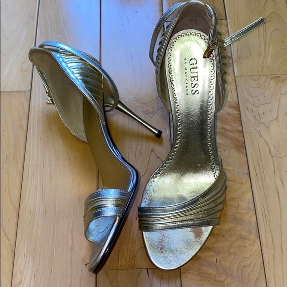 Gold Guess heels - Picture 4 of 8